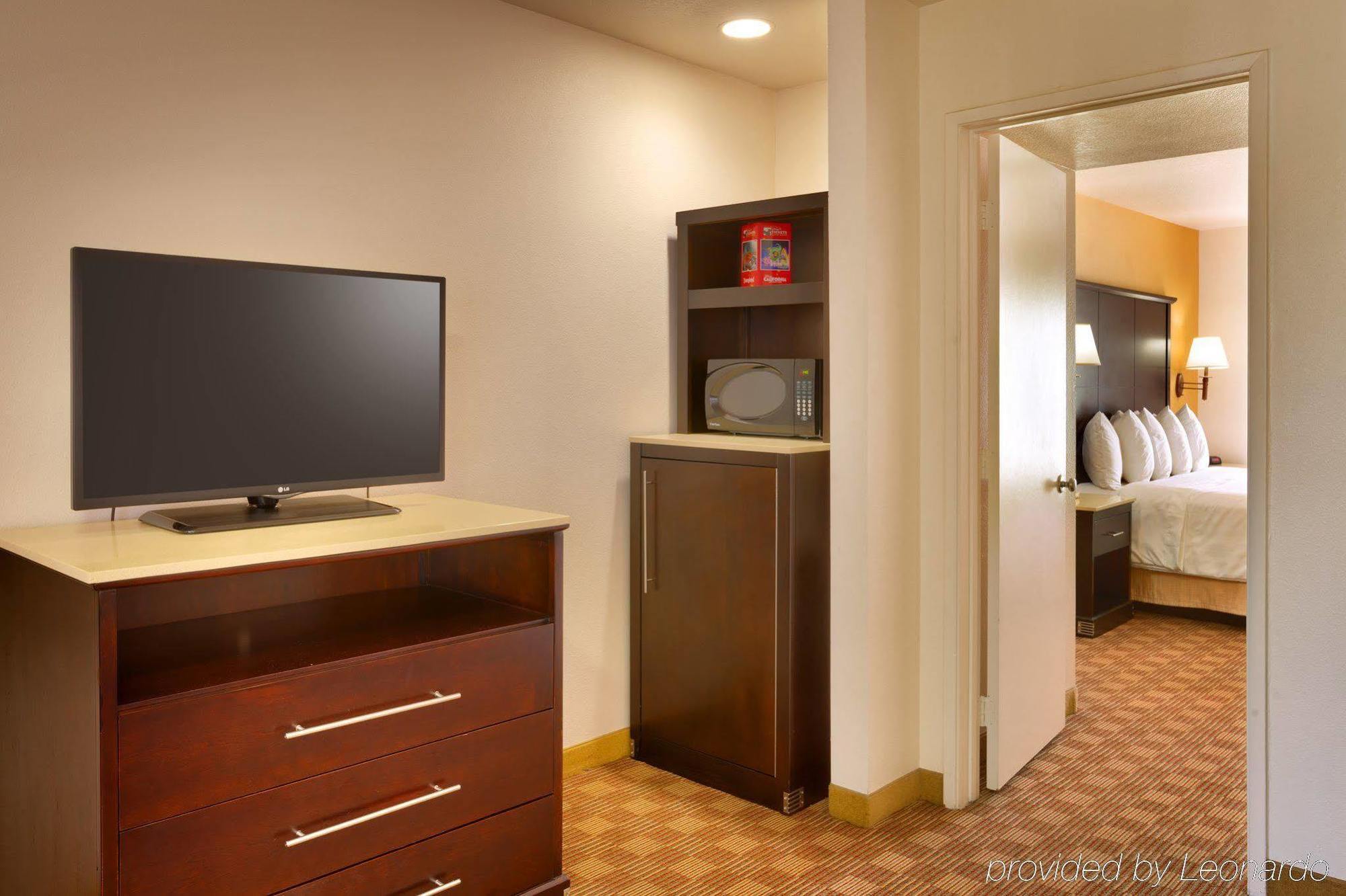 Cortona Inn And Suites Anaheim Resort Экстерьер фото